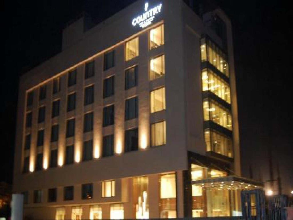 ホテル カントリー イン&スイーツ バイ ラディソン ビワディ Bhiwadi エクステリア 写真